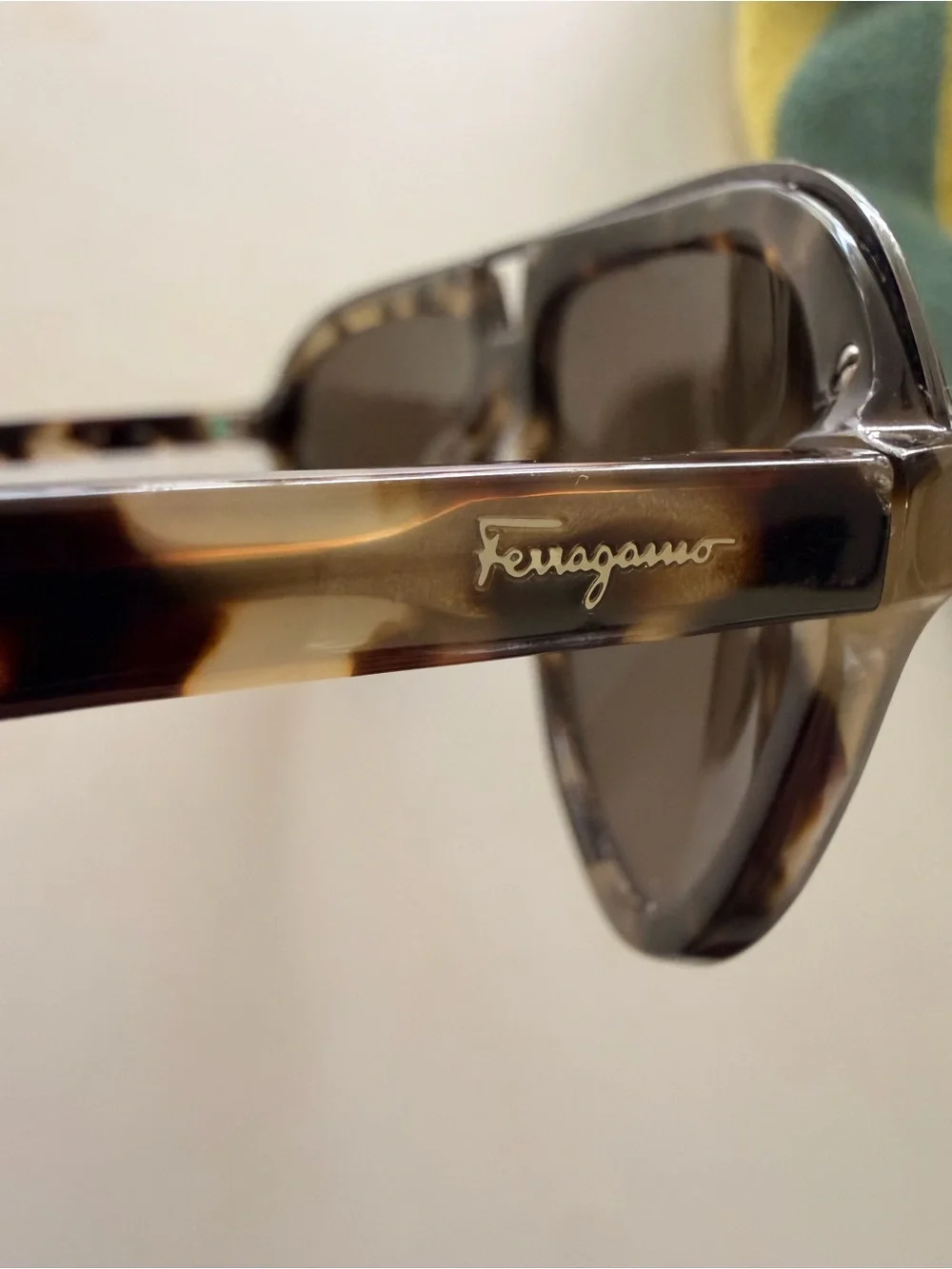 Women’s Tortoiseshell Brown Sunglasses - Stylish UV Protection